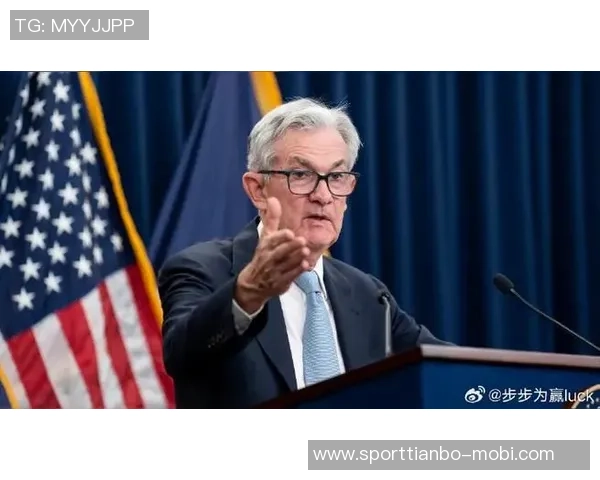 鲍威尔三分球狂轰34分坚定信念与队友教练共谋胜利目标